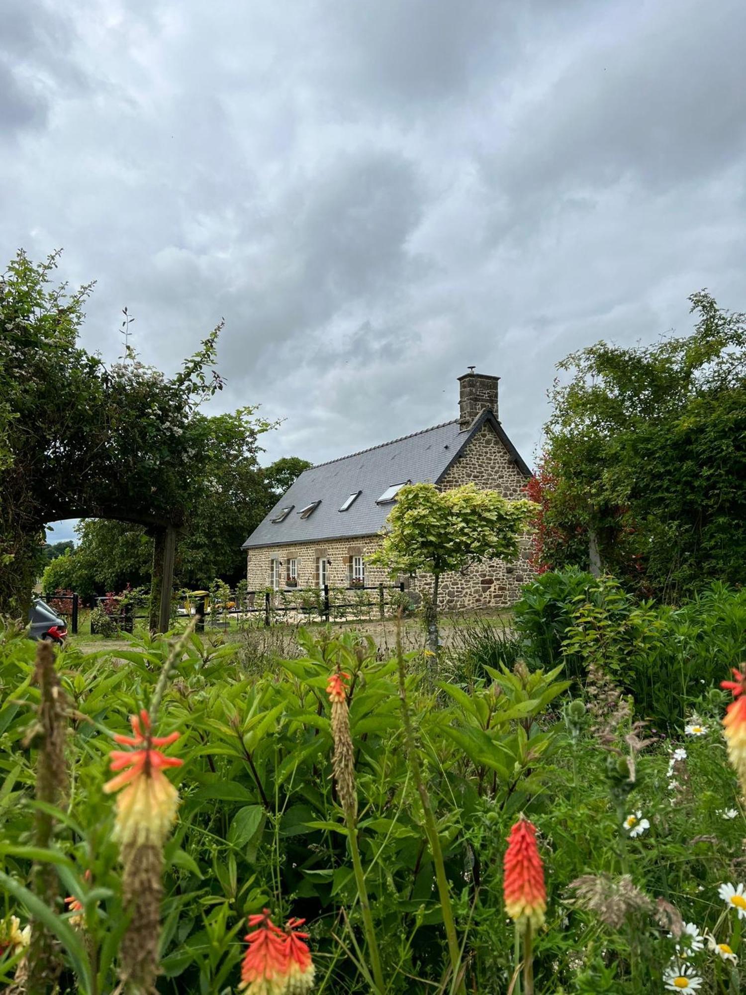 Maison De La Grange, Chaulieu Sourdeval Extérieur photo