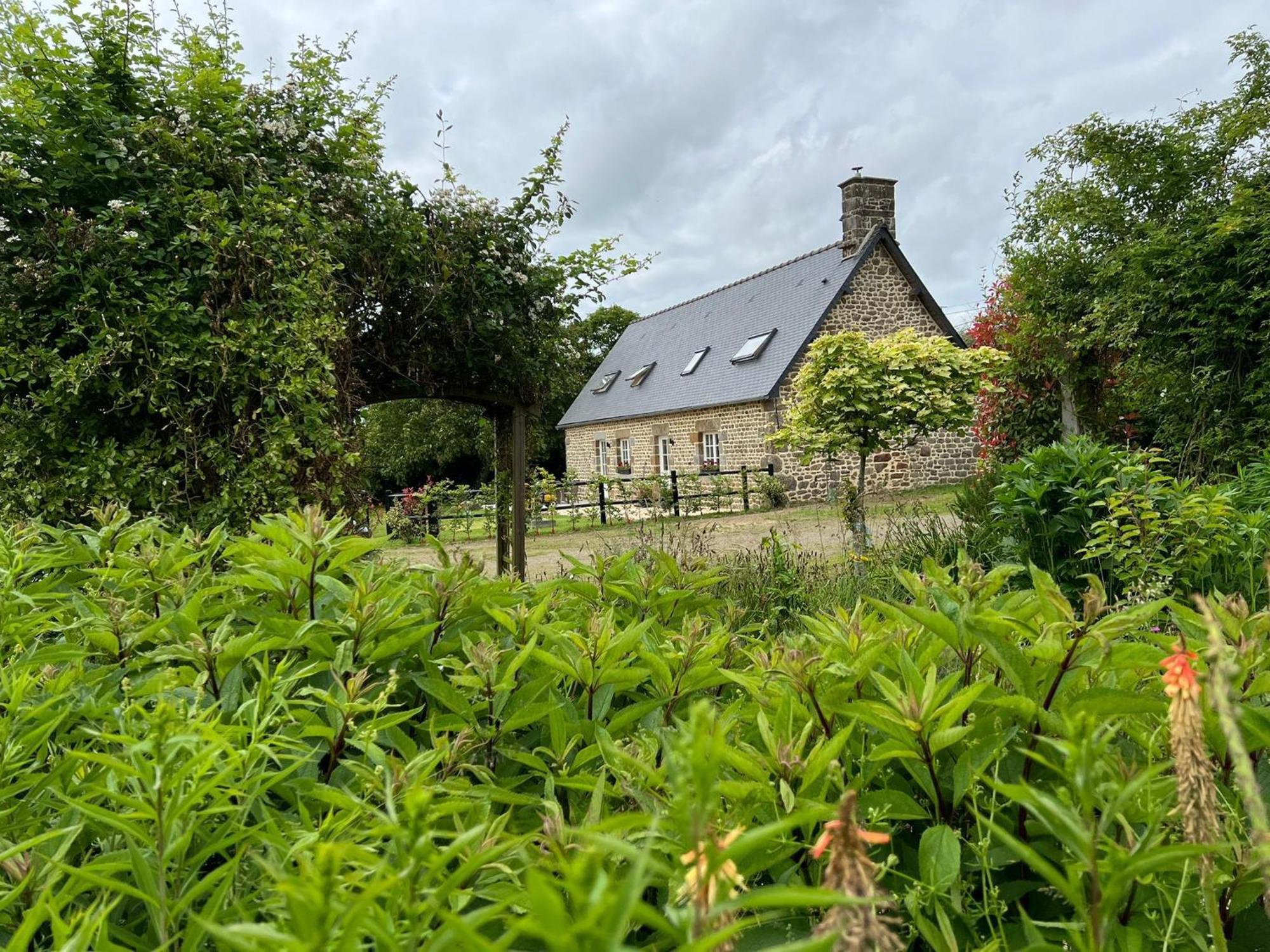 Maison De La Grange, Chaulieu Sourdeval Extérieur photo